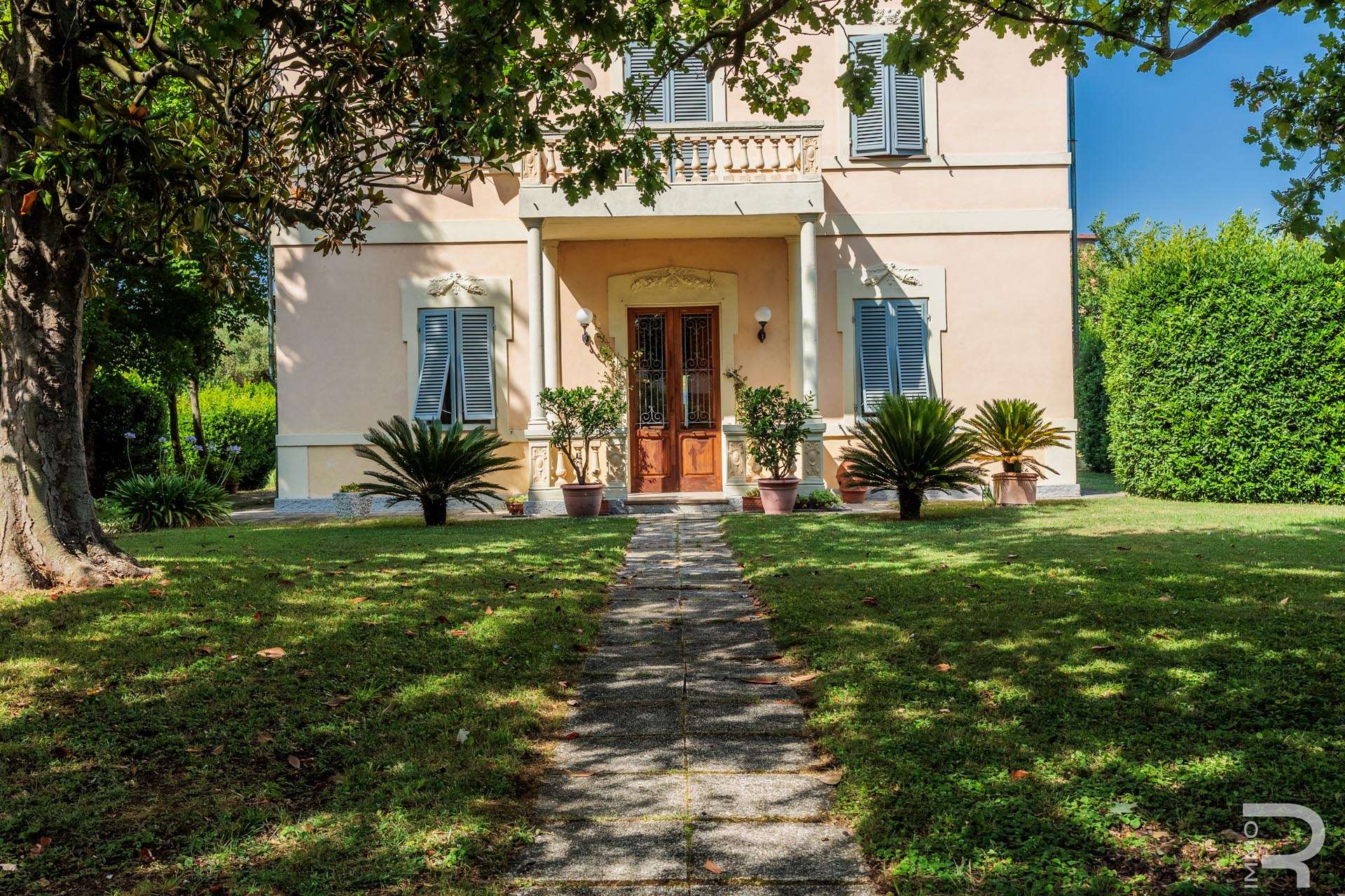 06_kBhwMS9 Villa – Porcari