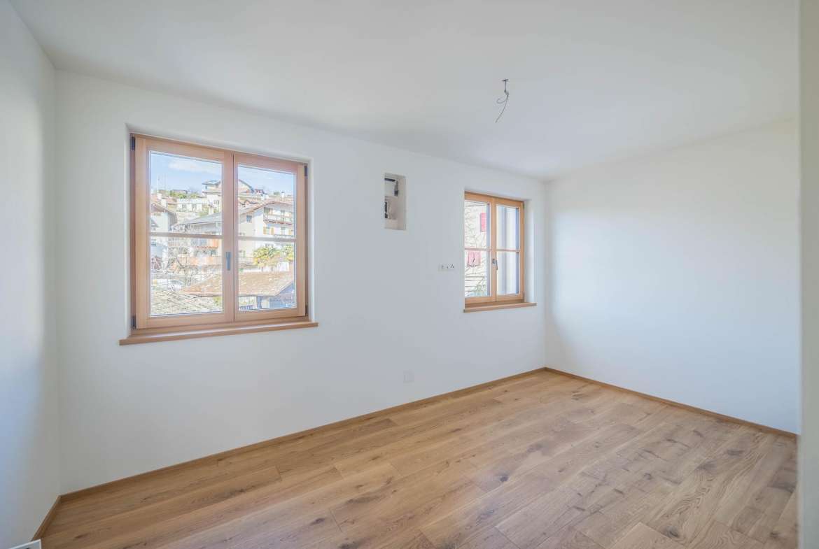 Five Room Apartment – Montagna