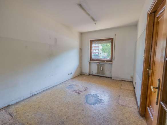 Four Room Apartment – Bolzano-Firmian/Don Bosco