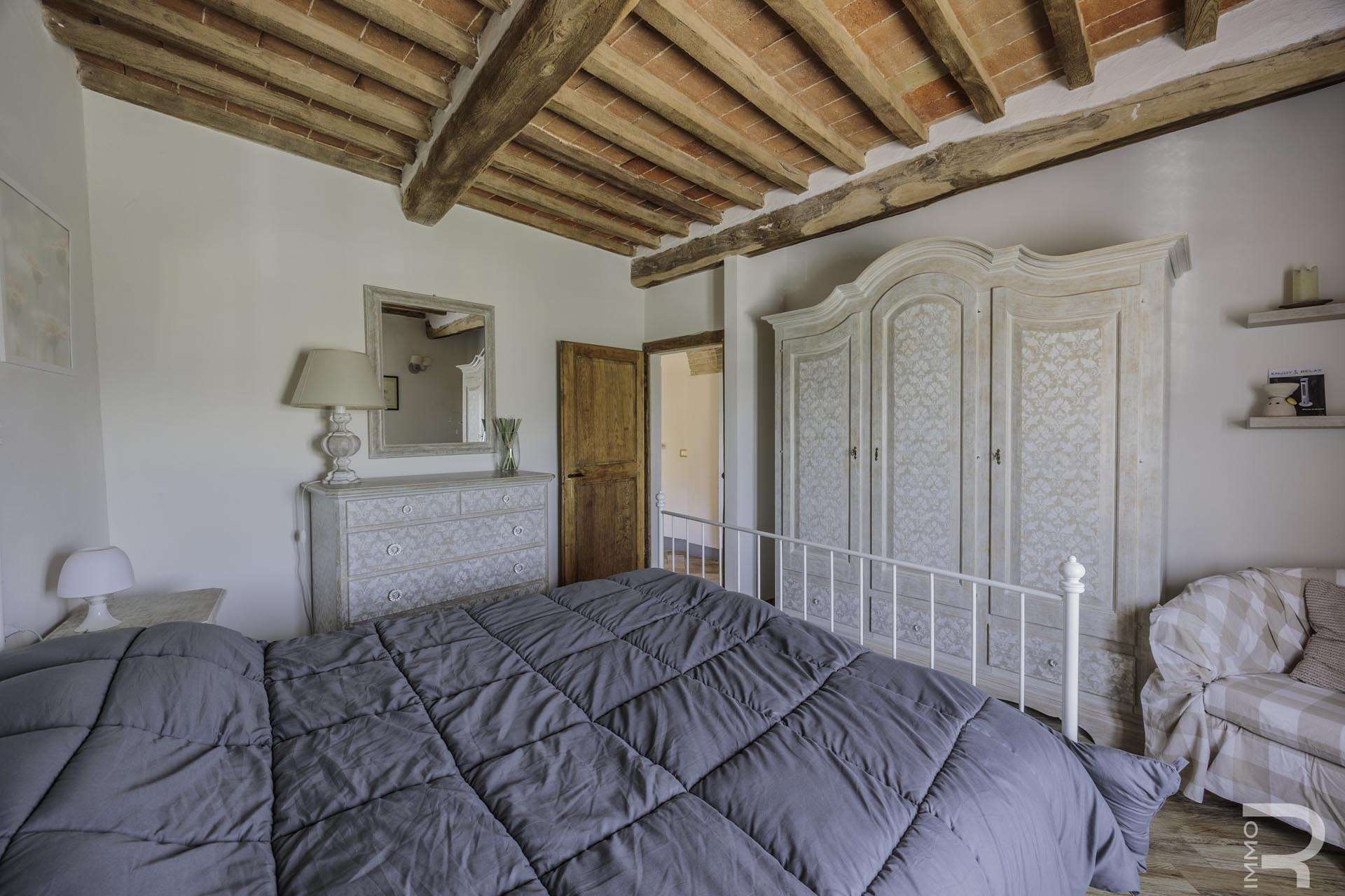 07_wwTBkvh Three Room Apartment – Montieri