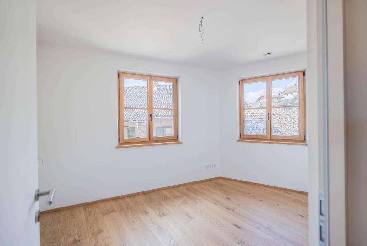 Five Room Apartment – Montagna