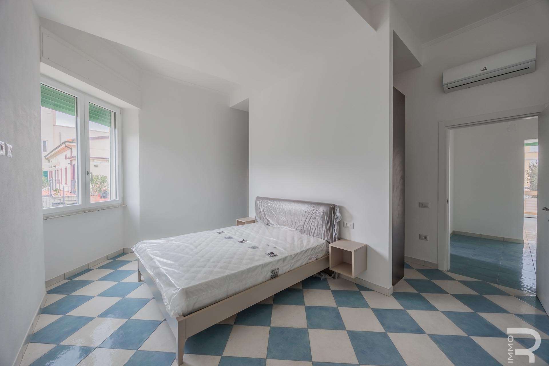 08_c1ONyhn Four Room Apartment – San Vincenzo