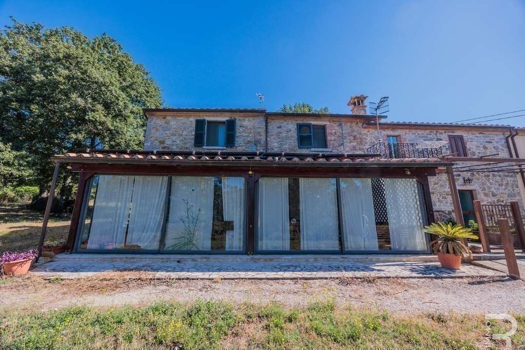Semidetached House – Semproniano