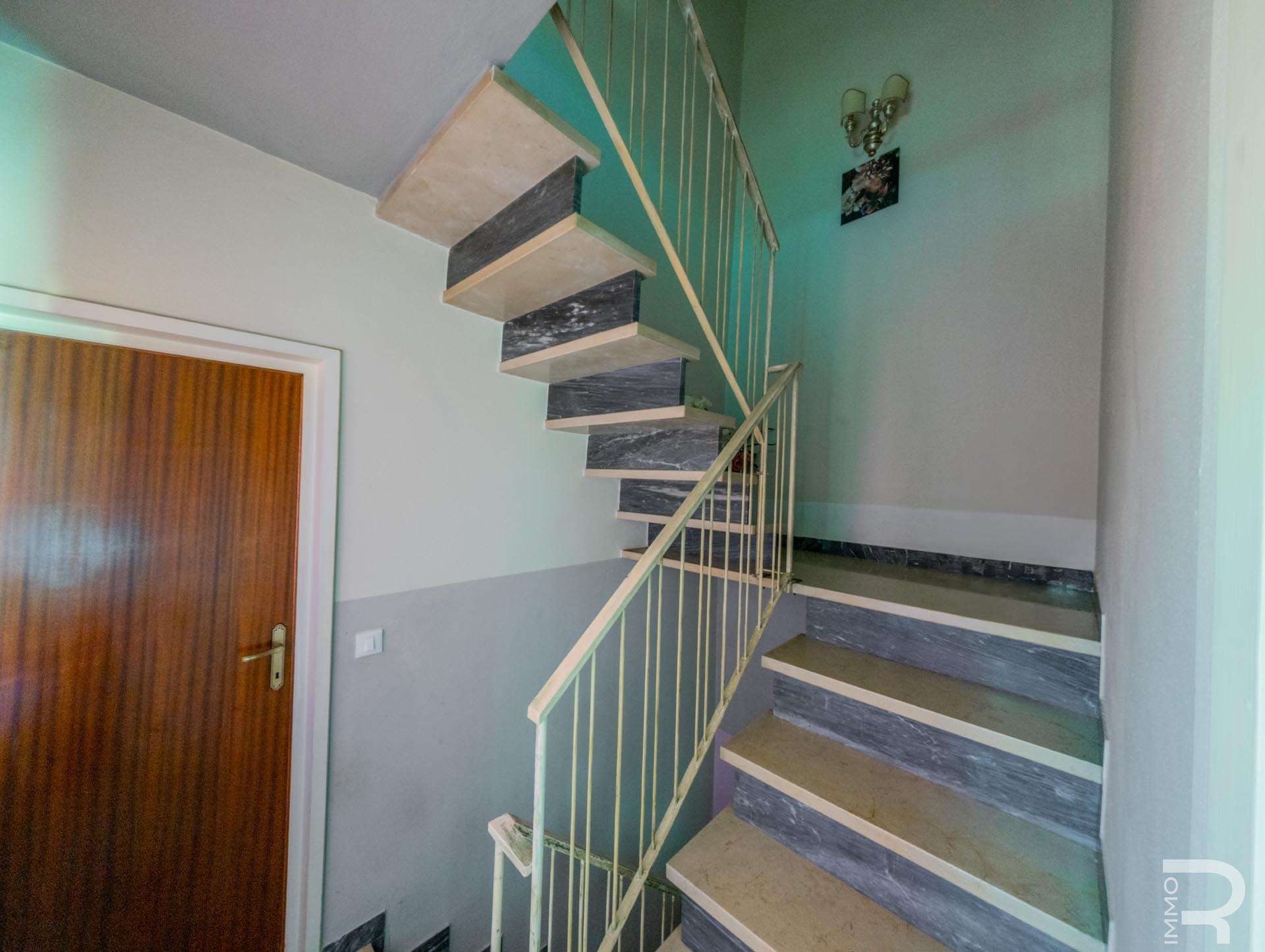 09_AH3lRdx Row house – Camaiore