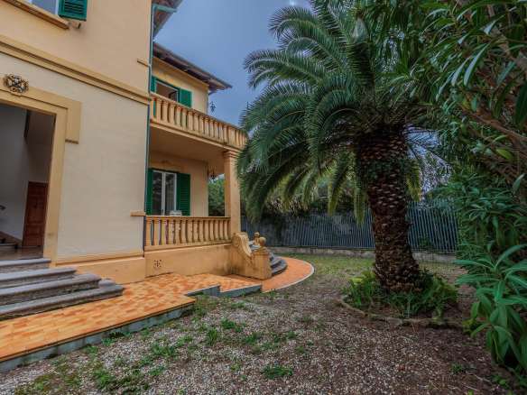 Villa – Livorno