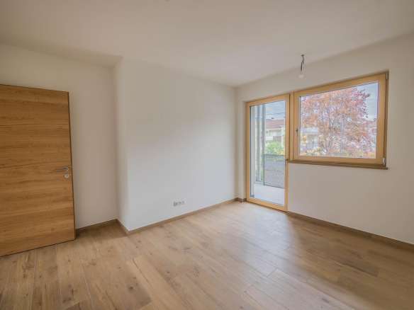 Three Room Apartment – Lana