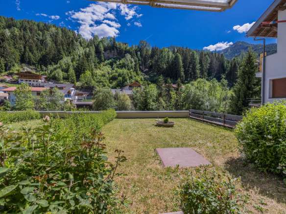 Two Room Apartment – Funes