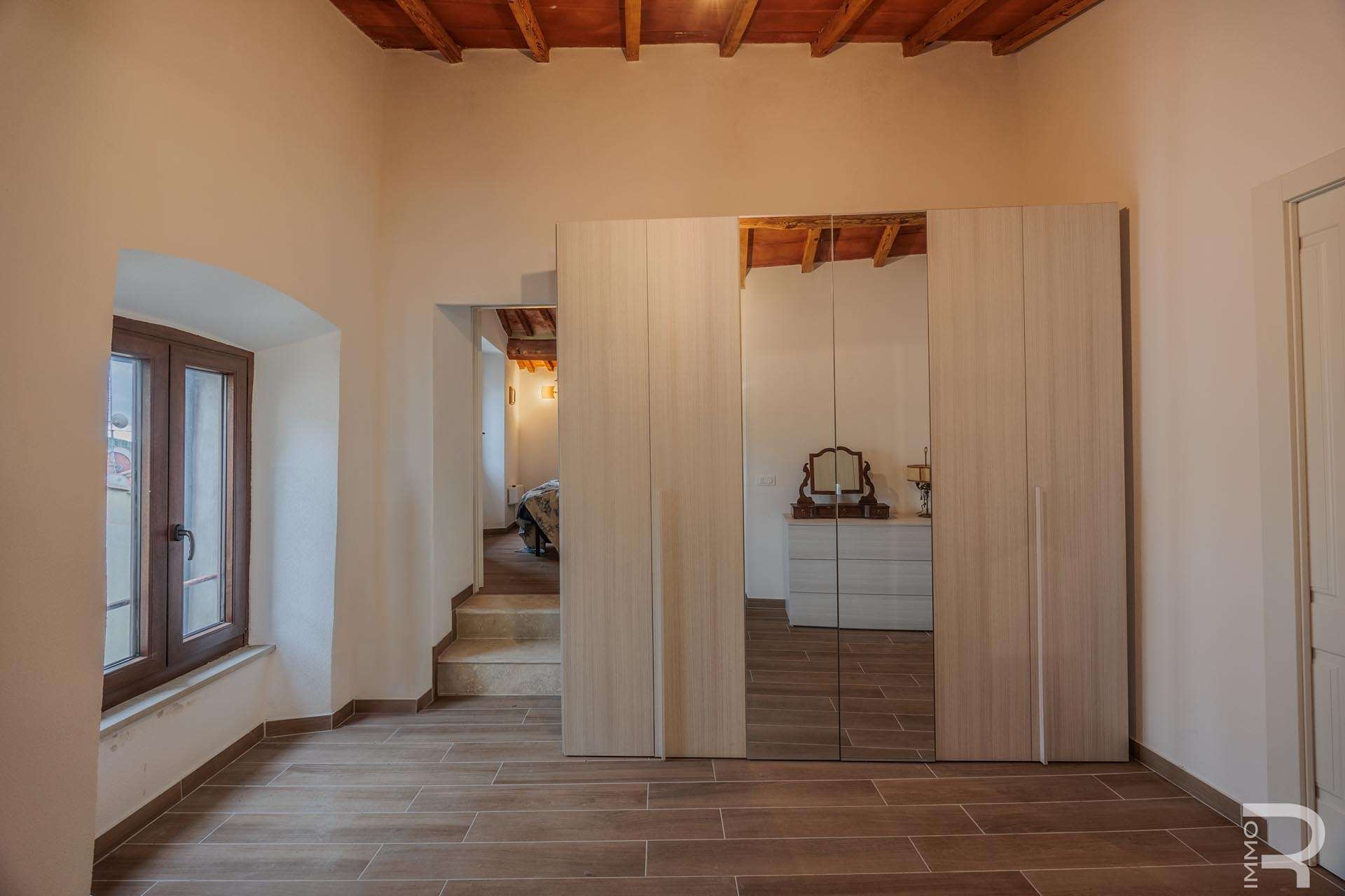 11_E3WpTi6 Three Room Apartment – Semproniano