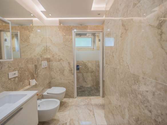 Four Room Apartment – Bolzano-Aslago/Oltrisarco