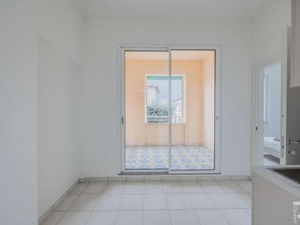 Four Room Apartment – San Vincenzo