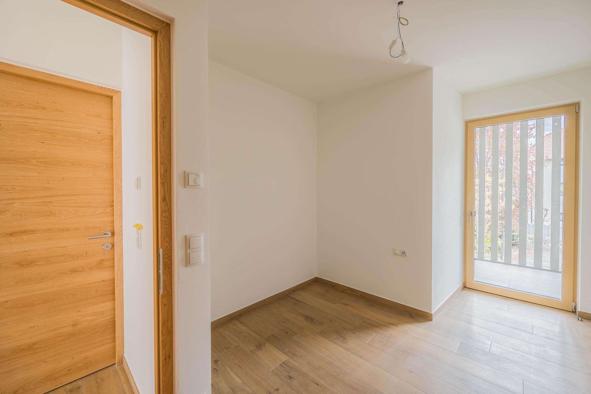 12_JhQek5N Three Room Apartment – Lana