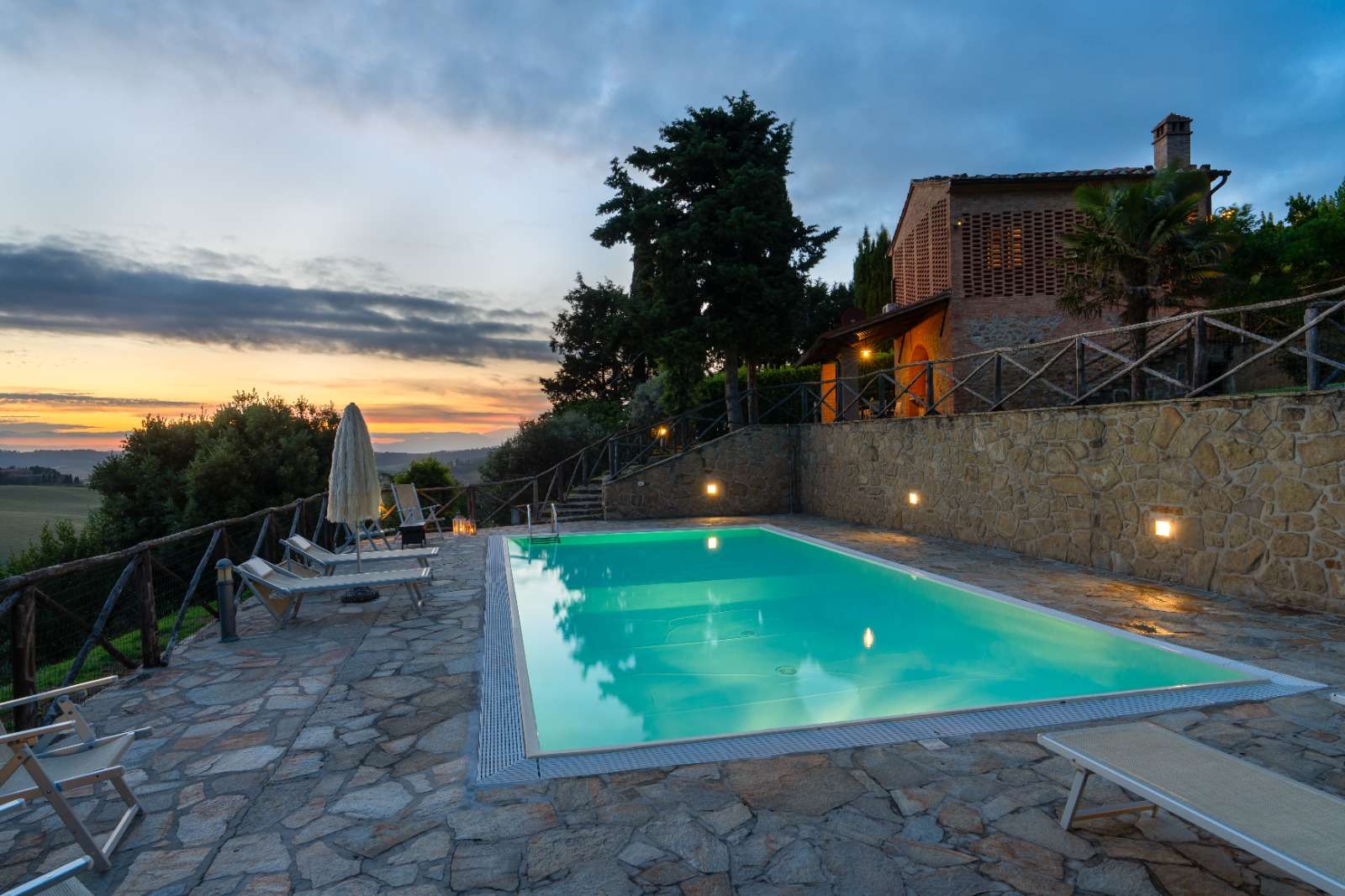 12_UnU3Bq2 Villa – Volterra