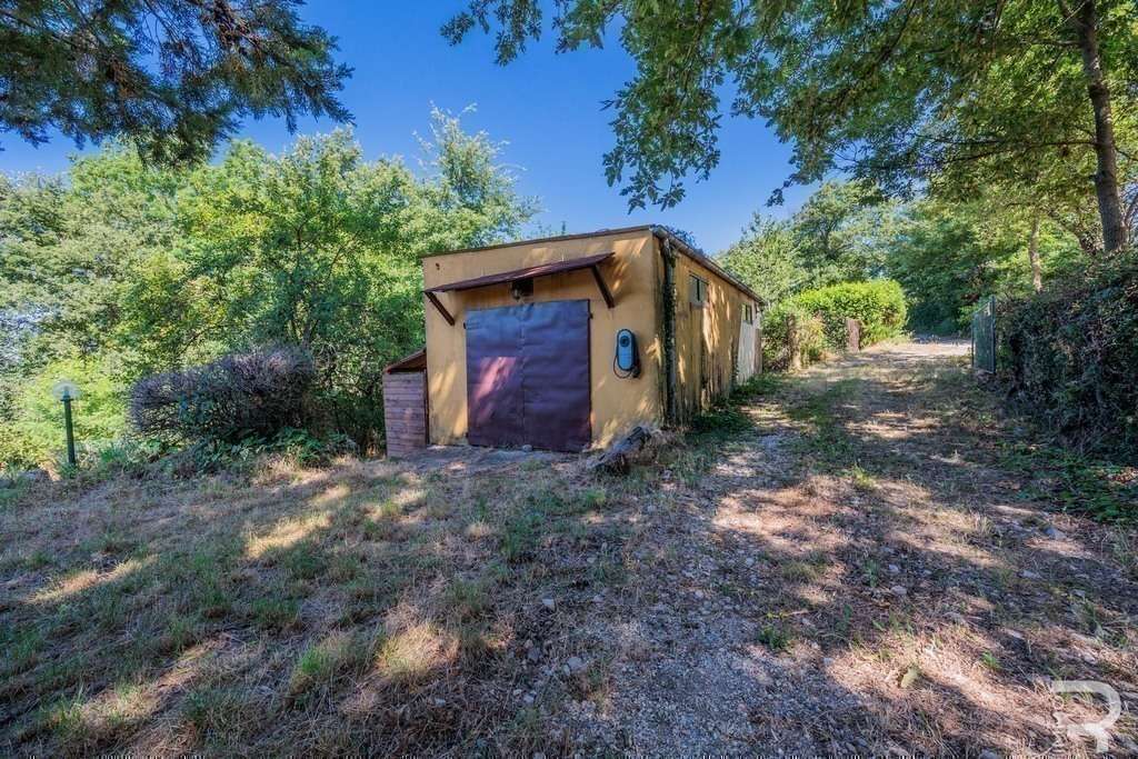 Semidetached House – Semproniano