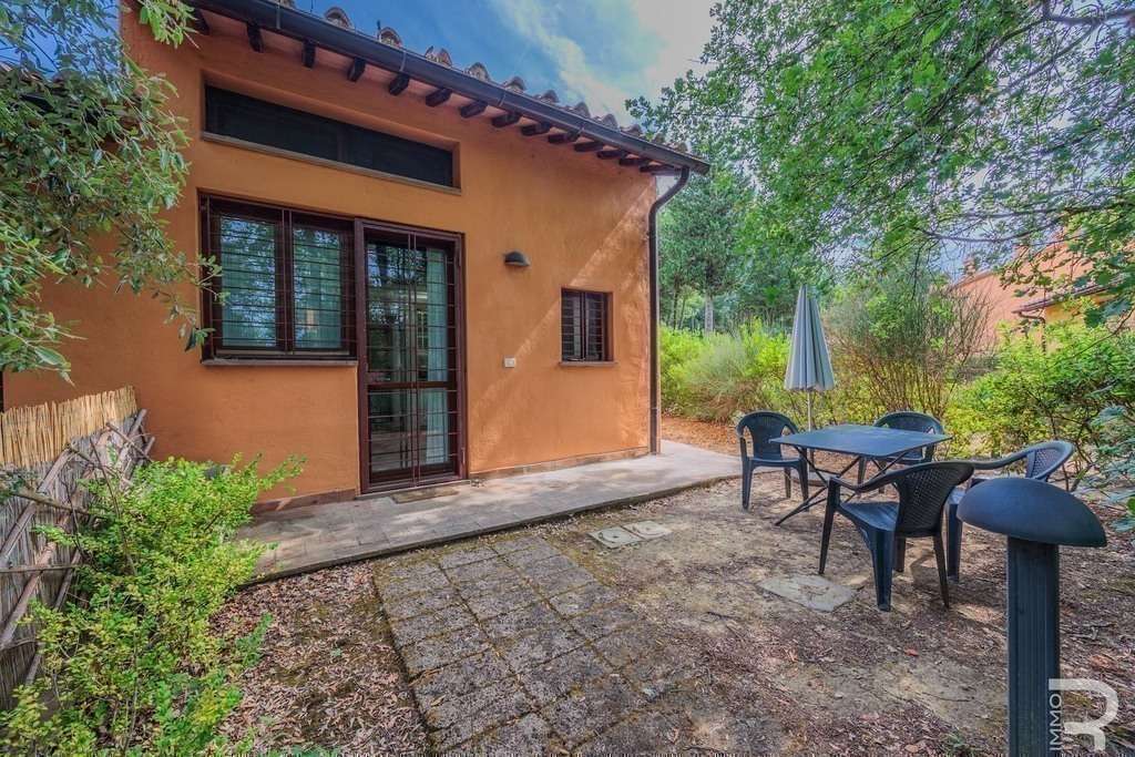 End Terrace House – Gambassi Terme