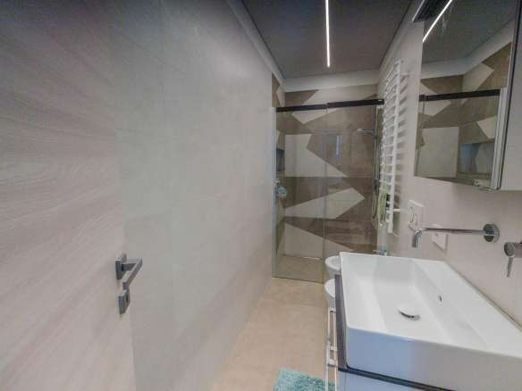 Four Room Apartment – Laives