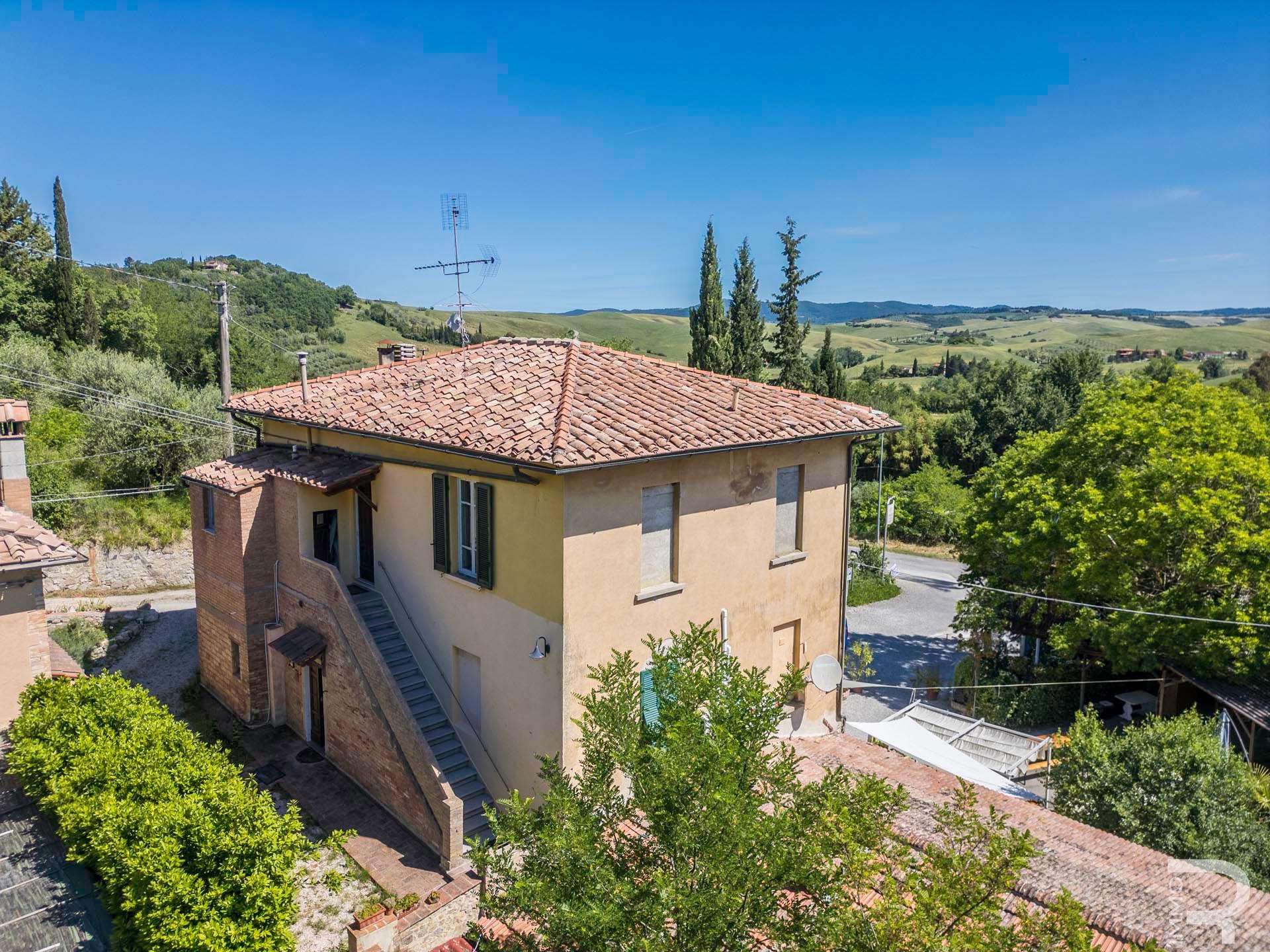 14_5a7TRPS Villa – Volterra