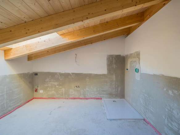 Four Room Apartment – Egna