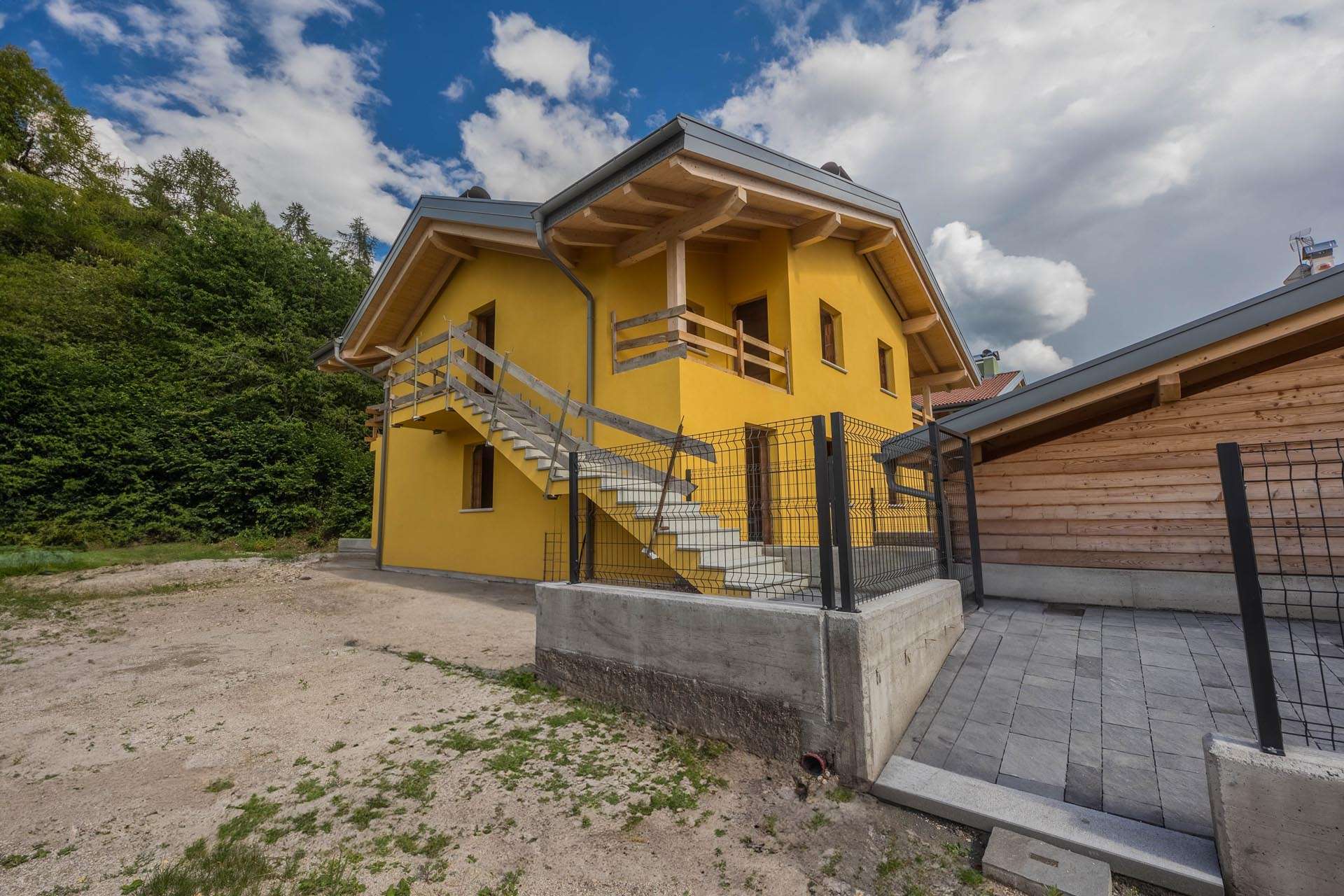 Semidetached House – Predaia