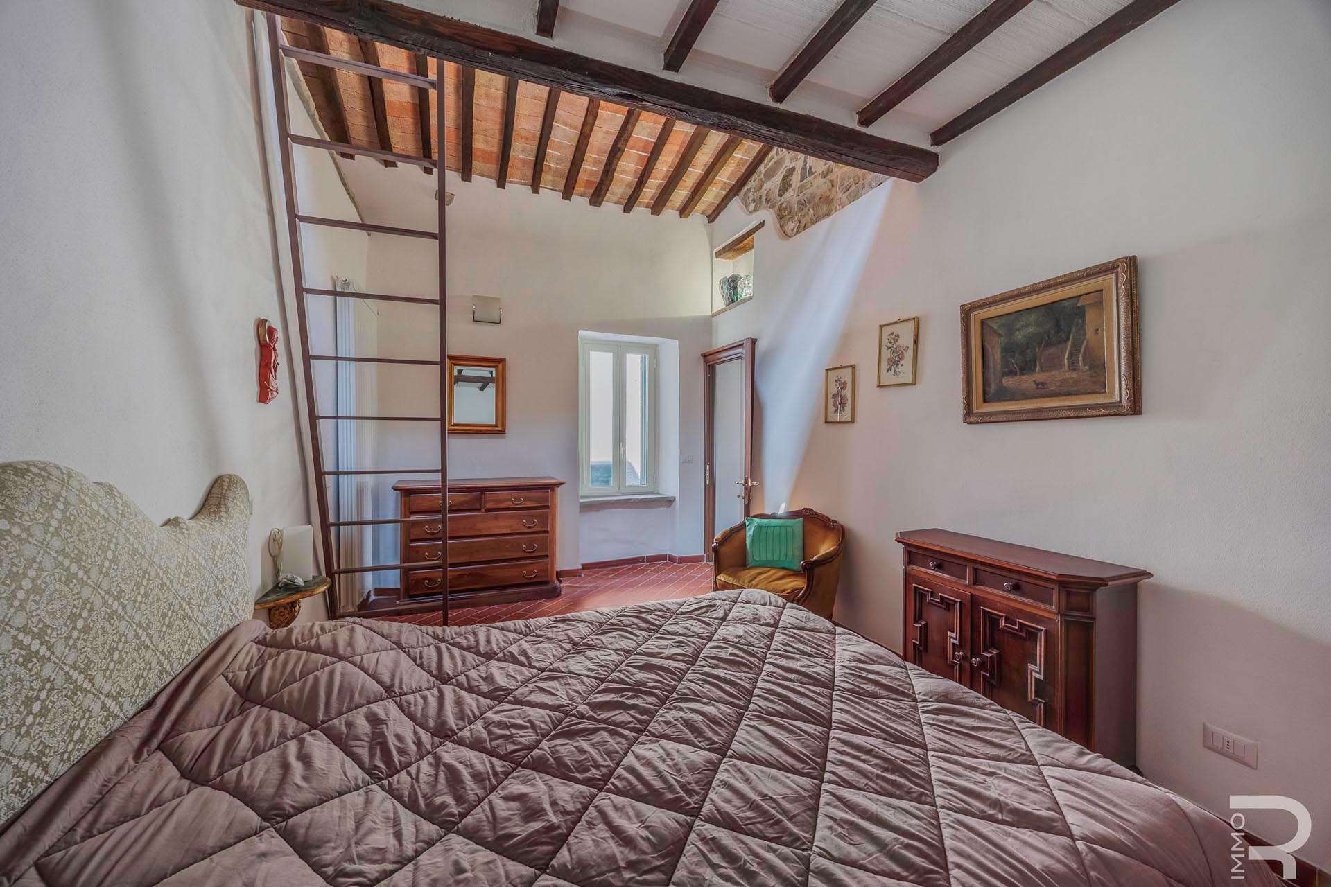 15_9kBeZTq Detached House – Semproniano
