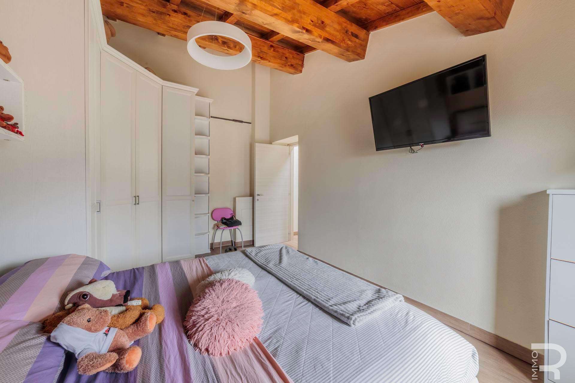 15_wCOZ0eO Row house – Castelnuovo di Garfagnana
