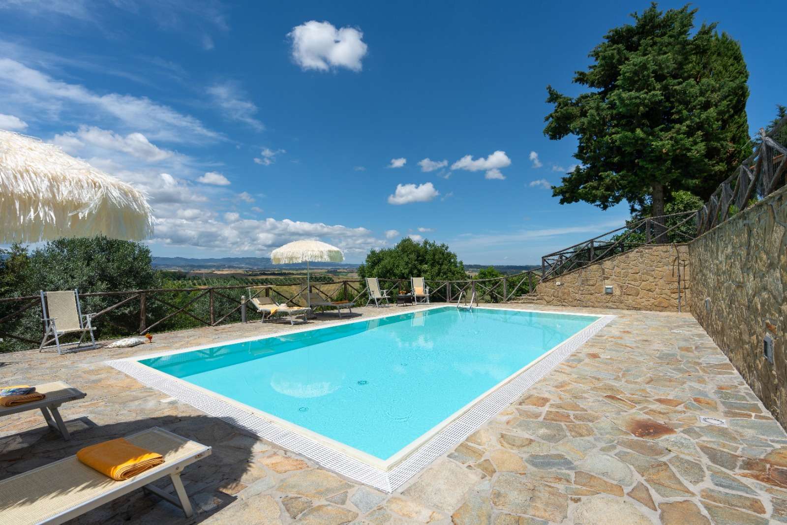 16_EJuoQbE Villa – Volterra