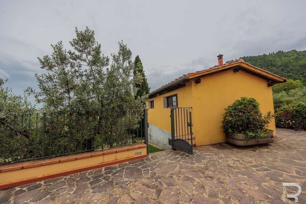 Farmhouse/Rustico – Carmignano
