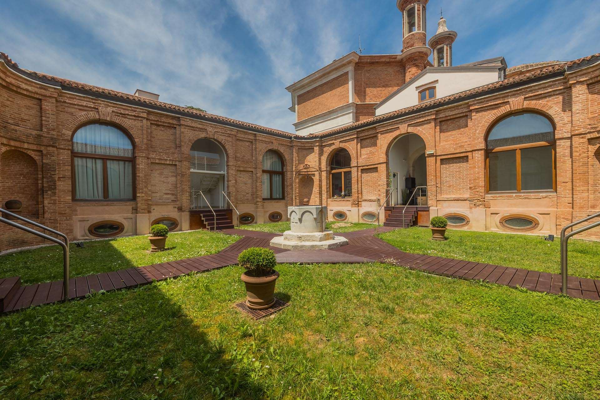 16c_RIYCFV4 Three Room Apartment – Venice