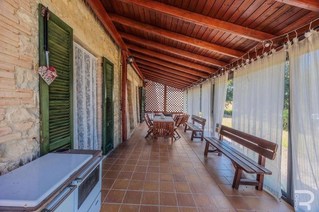Semidetached House – Semproniano