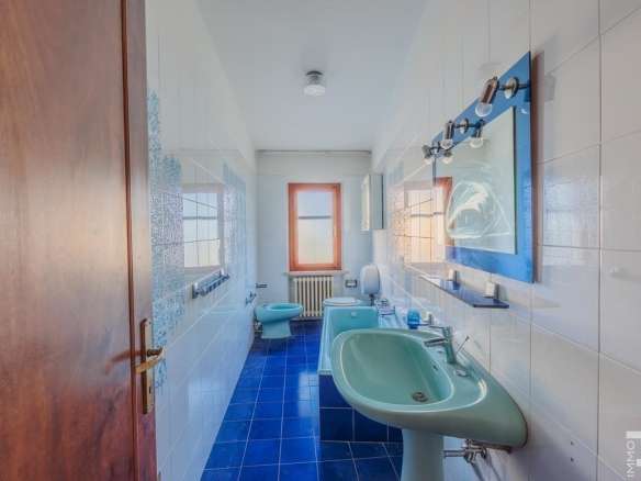 Five Room Apartment – Crespina Lorenzana
