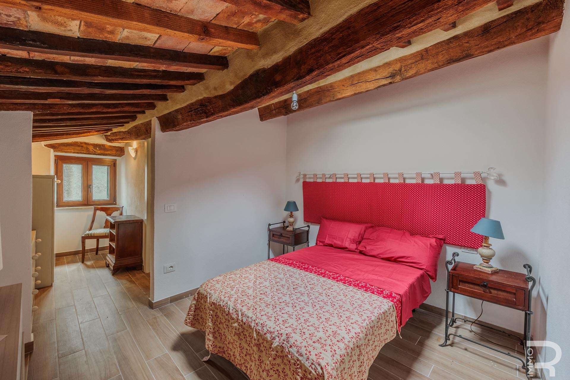 17_wfrQrwV Three Room Apartment – Semproniano