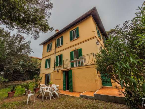 Villa – Livorno