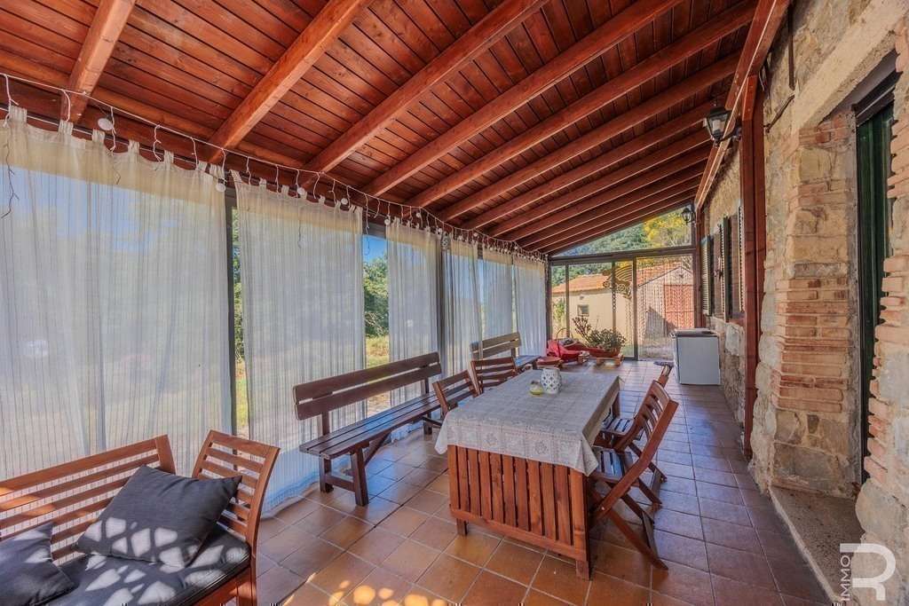 Semidetached House – Semproniano