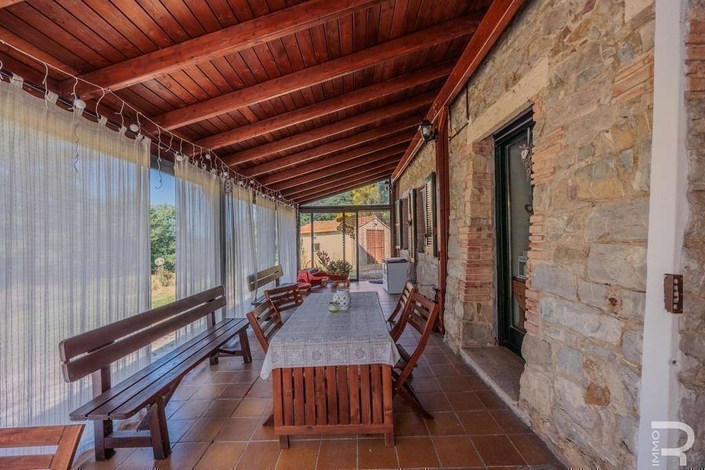 Semidetached House – Semproniano