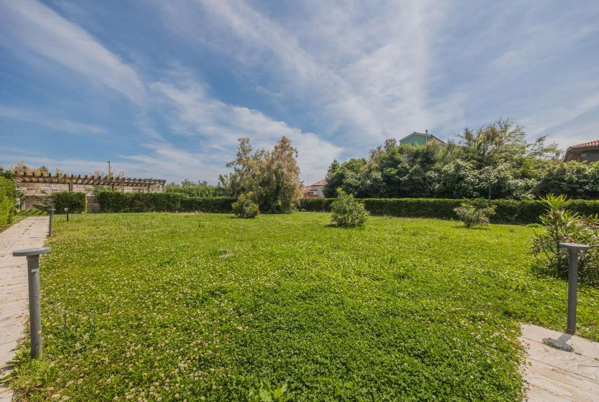 Three Room Apartment – Venice