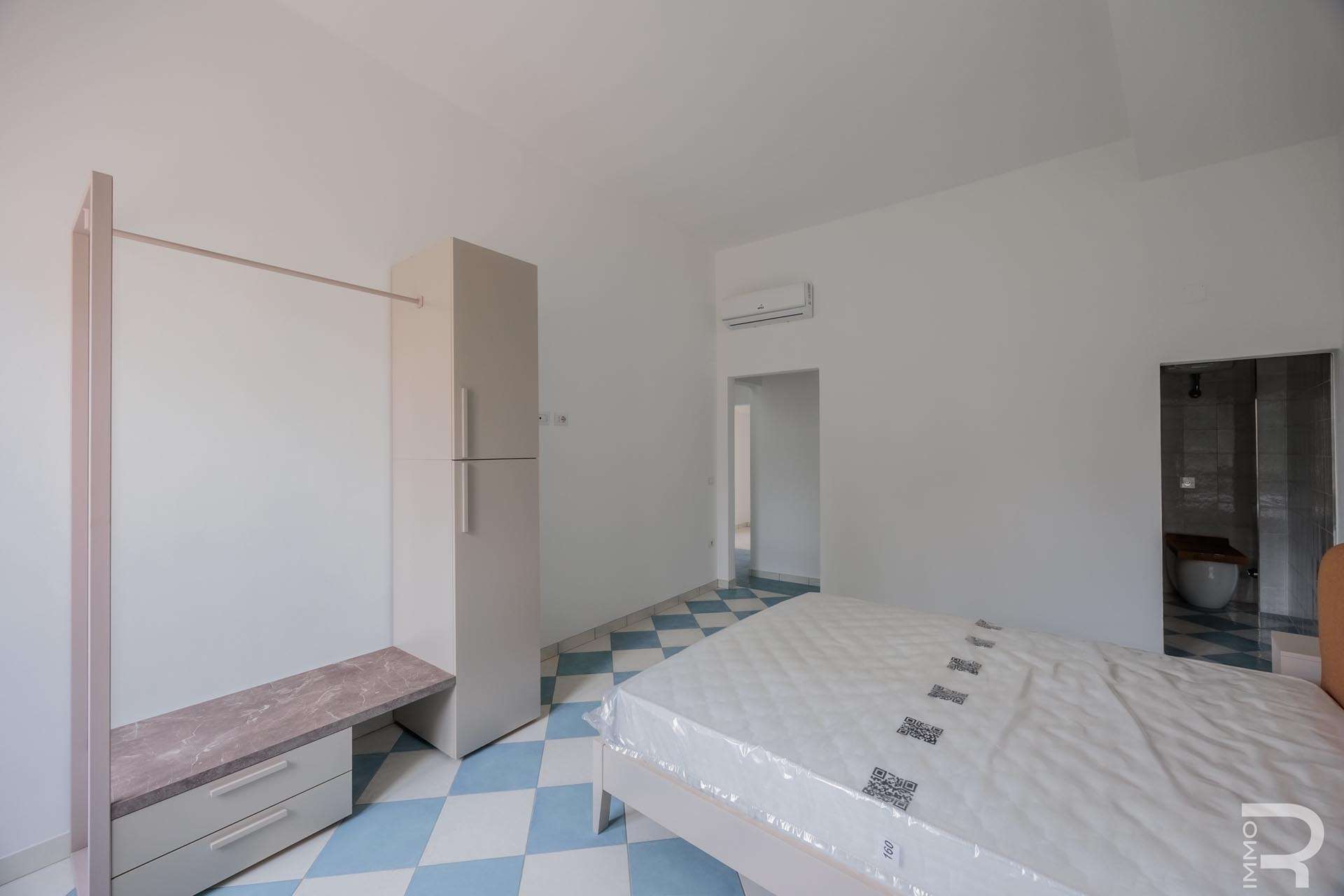 21_uPeH6RQ Four Room Apartment – San Vincenzo