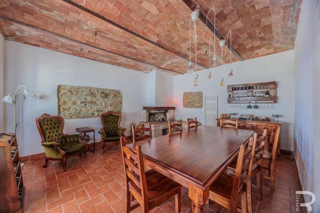 Semidetached House – Semproniano