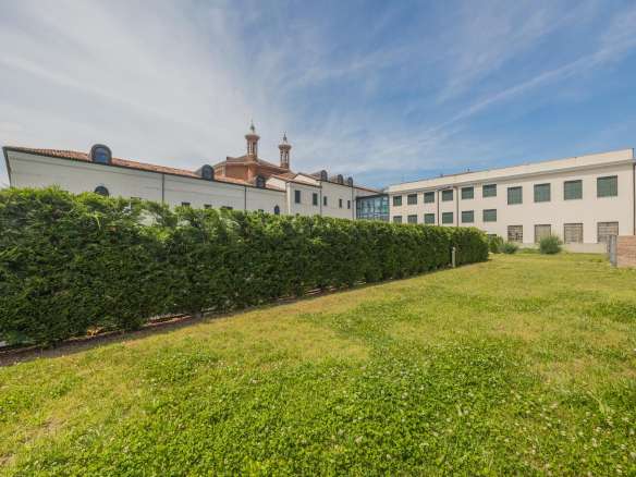 Three Room Apartment – Venice