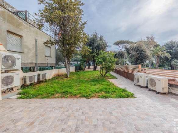 Four Room Apartment – San Vincenzo