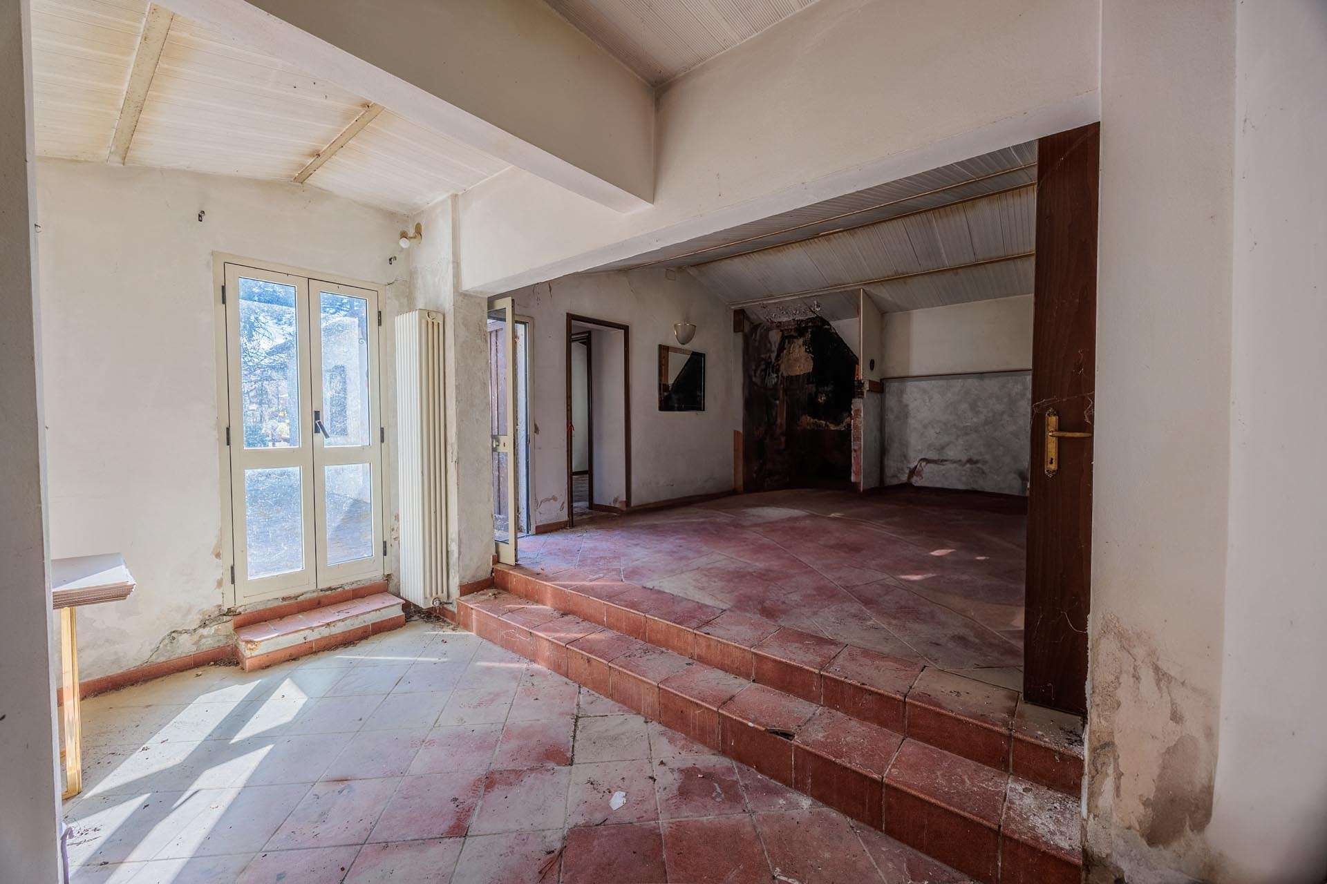 25_xvuW3wV Detached House – Cinigiano