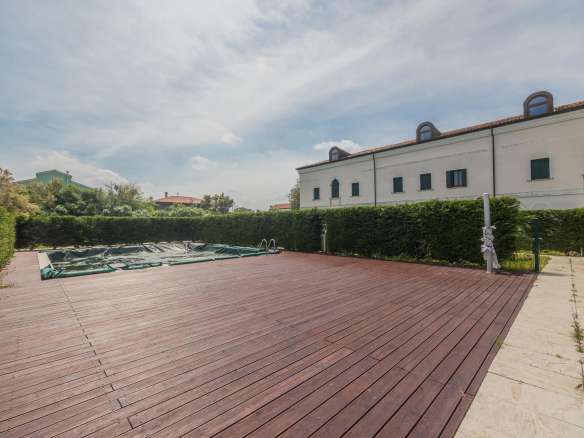 Three Room Apartment – Venice