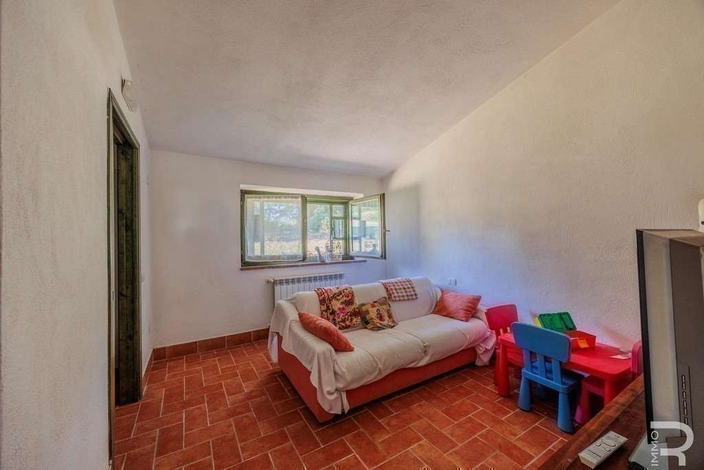 Semidetached House – Semproniano