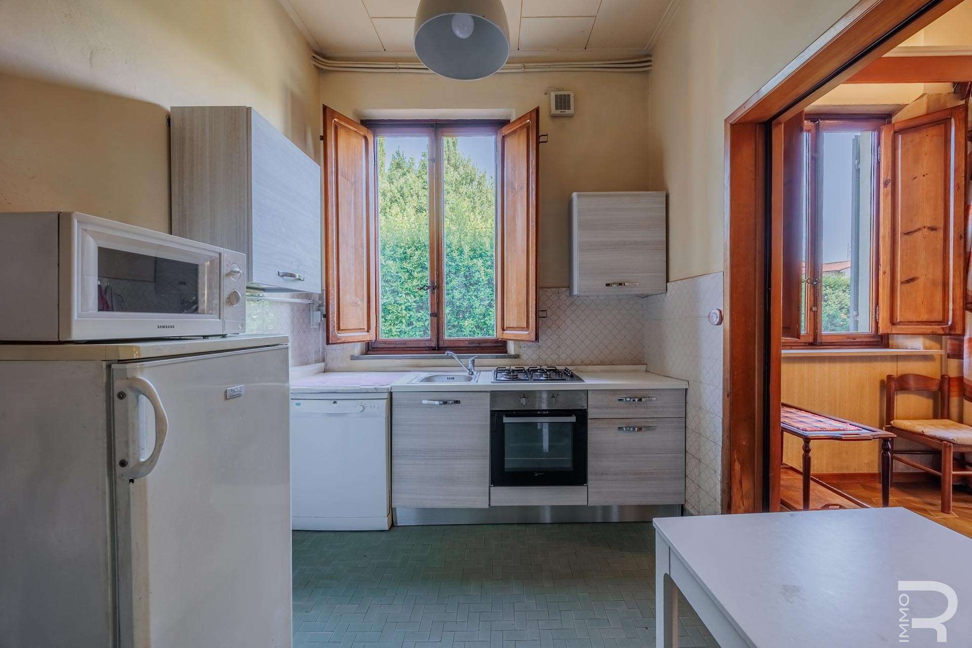 37_4XpwQts Villa – Porcari