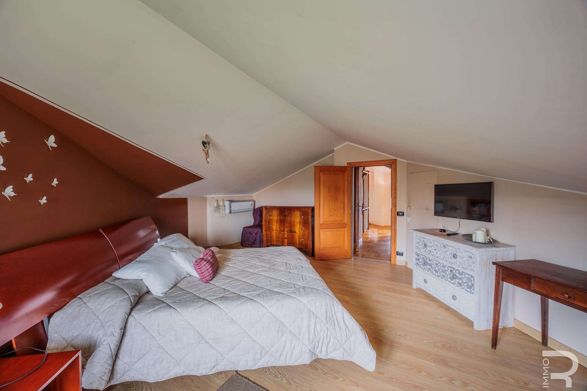 37_TrOWJmN Villa – Barga